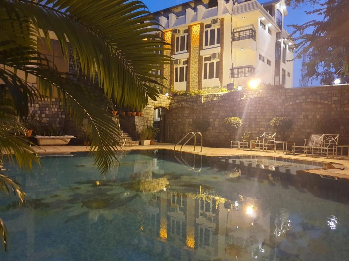 Hotel Corbett Kingdom Rāmnagar Buitenkant foto