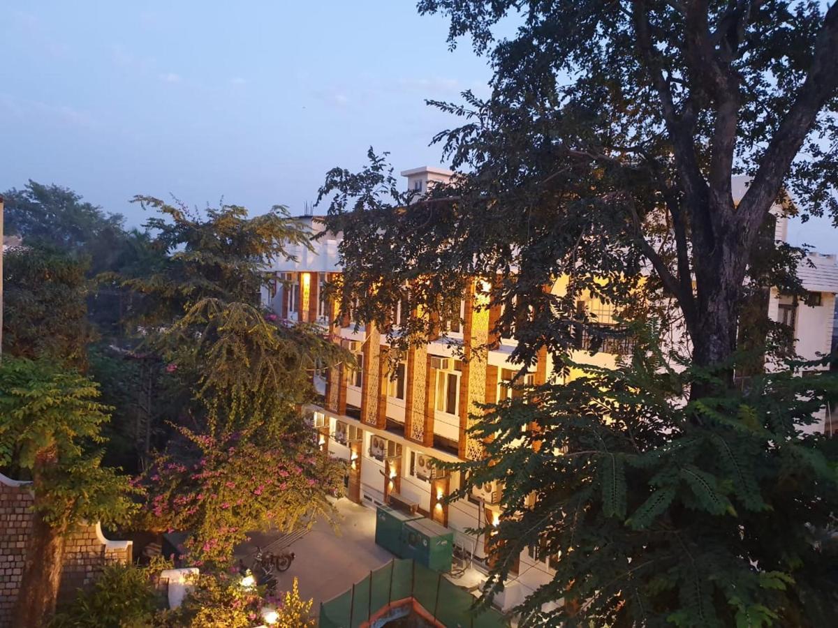 Hotel Corbett Kingdom Rāmnagar Buitenkant foto
